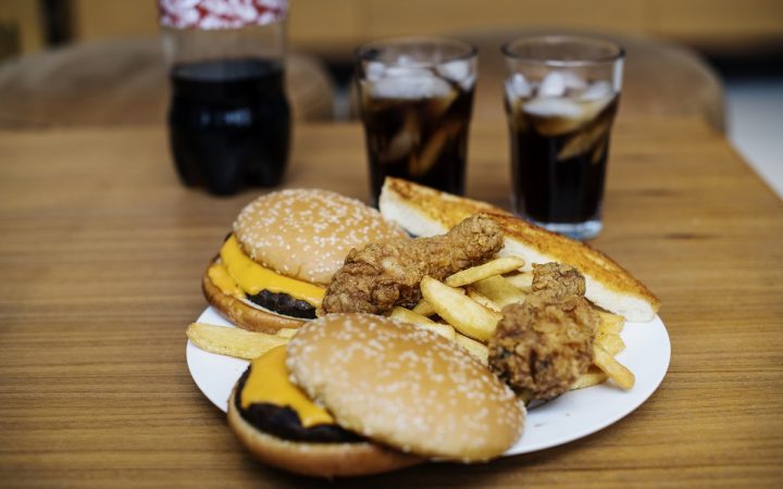 big-plate-of-junk-food-PUF6ZEL