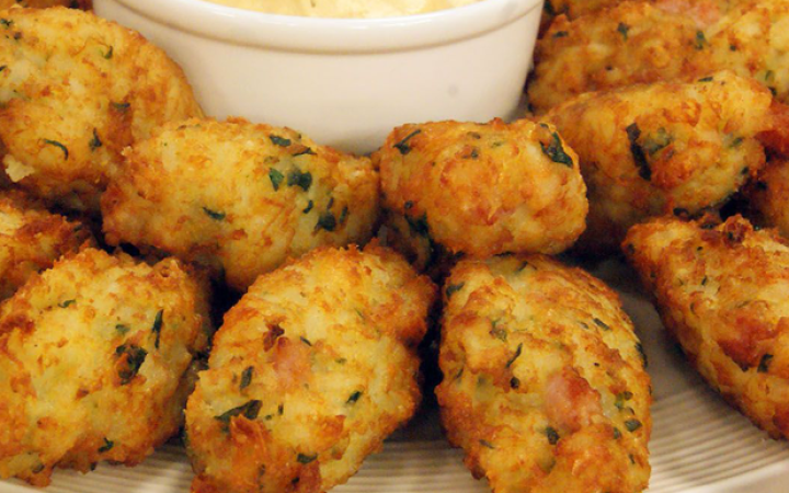 receita-de-bolinho-de-arroz-assado