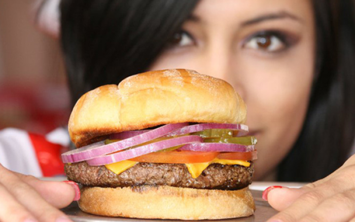 viloes-da-mente-feminina-gorduras-saturadas